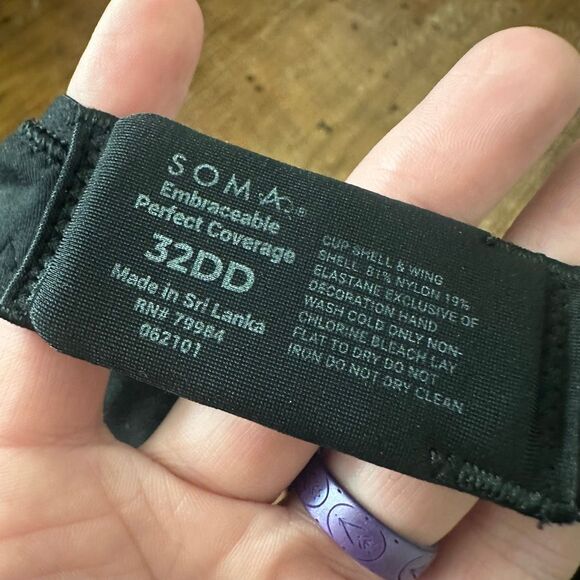 Soma Embraceable perfect coverage black lace  32DD bra - Picture 3 of 3